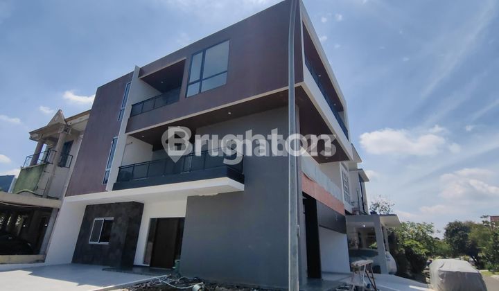 RUMAH MEWAH DI ALAM SUTERA TANGERANG