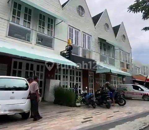 Mesin Uang 150jt tahun Ruko Scandinavian 2 Lantai Bumbak Kerobokan Bali Akses Jalan Ramai 2