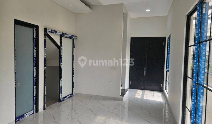 BARU GRESS Rumah Minimalis 3 Lantai Split Level Wisata Bukit Mas Wiyung Surabaya Ciamik View Taman Row 3 Mobil 2