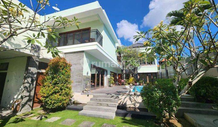 For Sale Modern 3 Bedrooms Villa 4 Are Seminyak Bali Furnished Private Pool 1