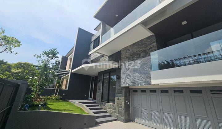 Baru Gress Mewah Canggih Rumah Split Level 2.5 Lantai Citraland Surabaya Barat Dkt Golf Club 2