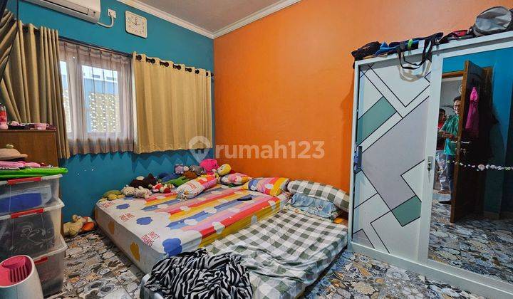 Flash Sale Rumah 2 Lantai Jambangan Surabaya Bangun Baru Layout Ciamik Dkt Sekolah Al Hikmah 2