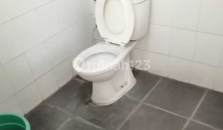 NEAR RAYA WARU Brigjen Katamso Waru Sidoarjo 3-Story Shop House Ready to Use Facing Main Road Prime Business Area NEAR RAYA WARU Brigjen Katamso Waru Sidoarjo 3-Story Shop House Ready to Use Facing Main Road Prime Business Area