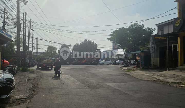 Kedung Asem Rungkut East Surabaya 3-Storey Shop House, 50m From MERR, Facing Main Road 2