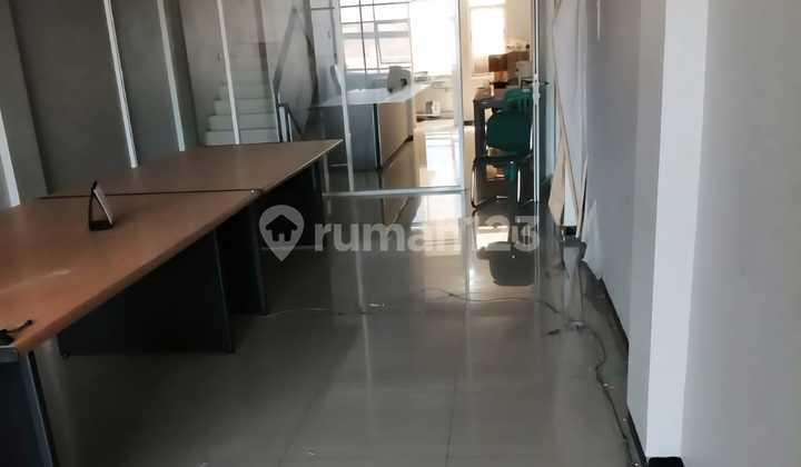 NEAR RAYA WARU Brigjen Katamso Waru Sidoarjo 3-Story Shop House Ready to Use Facing Main Road Prime Business Area NEAR RAYA WARU Brigjen Katamso Waru Sidoarjo 3-Story Shop House Ready to Use Facing Main Road Prime Business Area