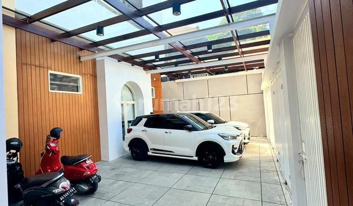 Bukan Villa di Ubud - Ini Rumah di Kebonsari Surabaya Selatan 2