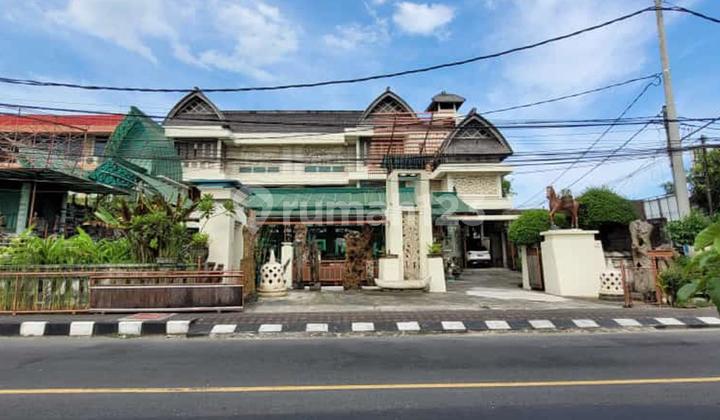 Tanah Komersial Bonus Gedung Grosir Art - Pusat Batubulan, Sukawati LT 3.420 m², zona niaga, akses utama, traffic tinggi.