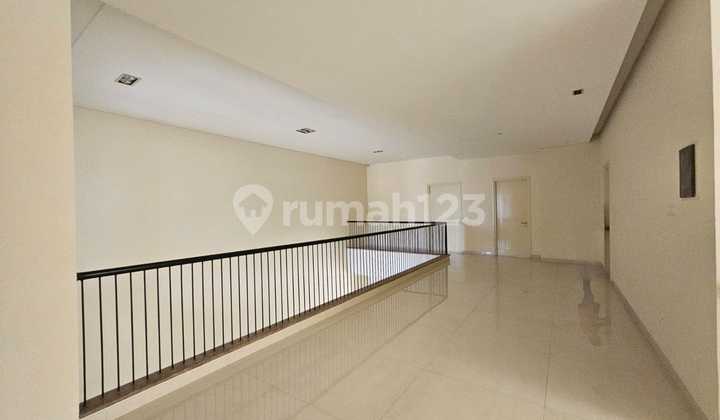 Bukan Sekadar Rumah, Ini Simbol Pencapaian - Crazy Rich House Jemursari 2