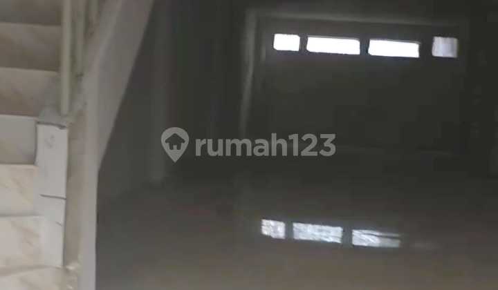 COCOK UTK KLINIK KECANTIKAN, BANK, LEASING DLL Disewakan Ruko Pondok Mutiara Sidoarjo Kota 2 Unit Gandeng 3 Lantai Hadap Raya Pahlawan Murah