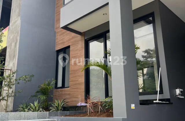 Brand New Best Unit Villa Taman Dayu Pandaan 2 Floors 8x15 Valley View Stunning Flash Sale
