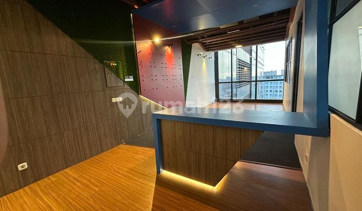 Office Direksi Siap Pakai dengan City View Ikonik Pakuwon Center Tunjungan Plaza - Surabaya Pusat Office Direksi Siap Pakai dengan City View Ikonik Pakuwon Center Tunjungan Plaza - Surabaya Pusat