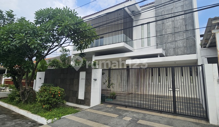 Bukan Sekadar Rumah, Ini Simbol Pencapaian - Crazy Rich House Jemursari