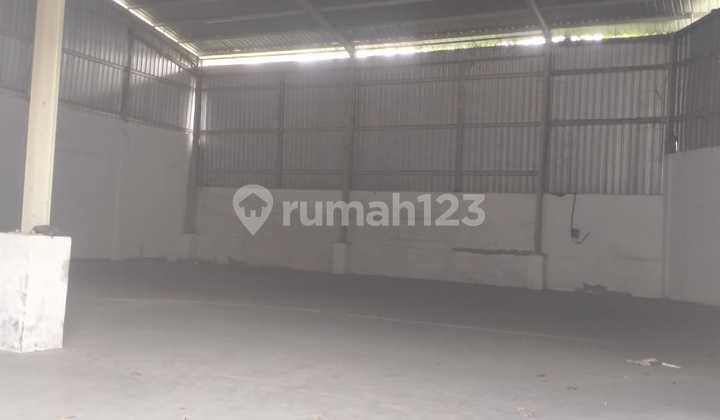 For Rent Warehouse Tropodo Waru Sidoarjo 18x20 Near Superindo Suitable for Warehouse, Expedition, Interior Workshop, Etc.