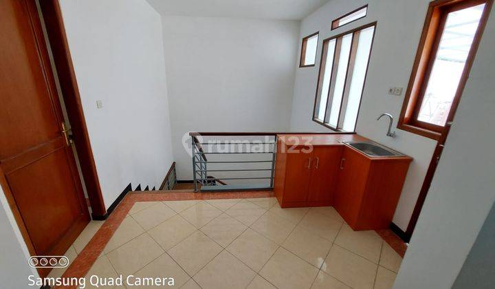 Rumah Bagus minimalis di Cigadung 2 Lantai harga Super murah 