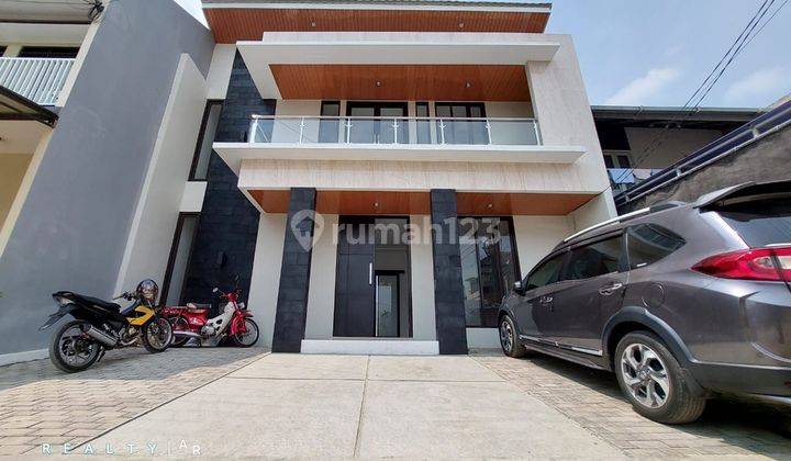 Rumah di Cigadung cikutra 2 Lantai SHM Bagus area kampus bdg 1