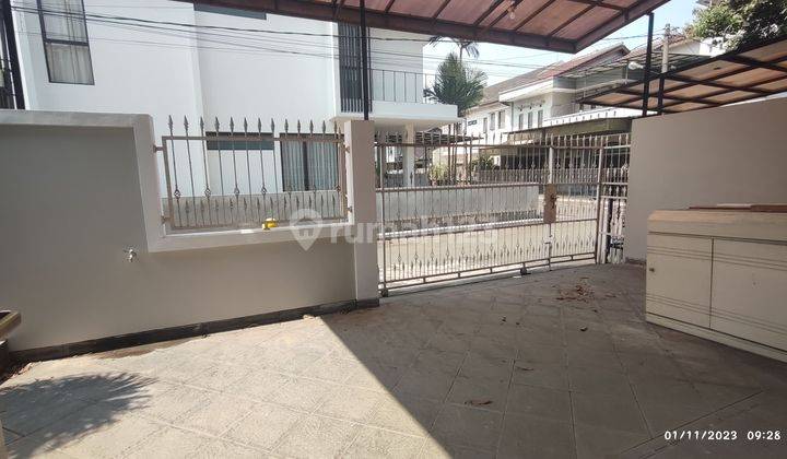 Rumah bagus siap huni baru Renov di Taman kopo indah 2 Lantai  2