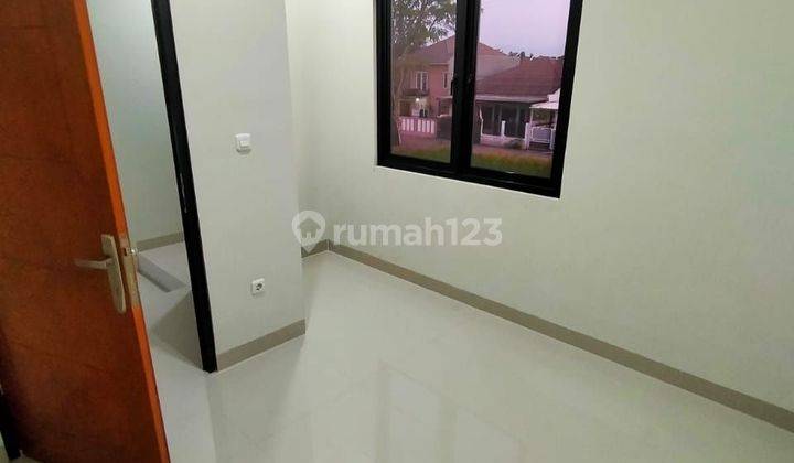 Rumah cantik minimalis modern di Cisaranten Arcamanik SHM Bagus 2