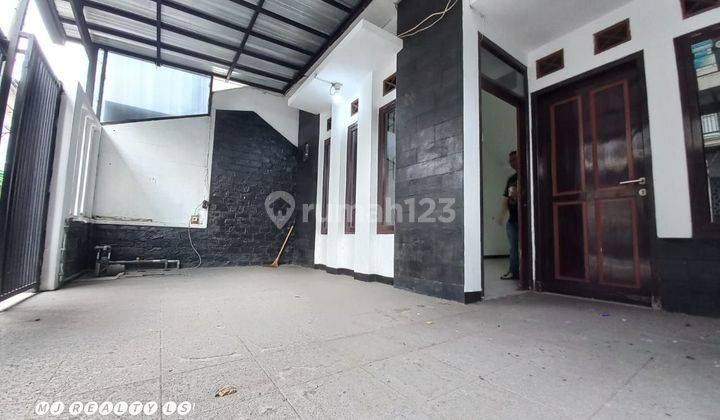 Rumah di Antapani harga murah 2 Lantai SHM siap huni 1