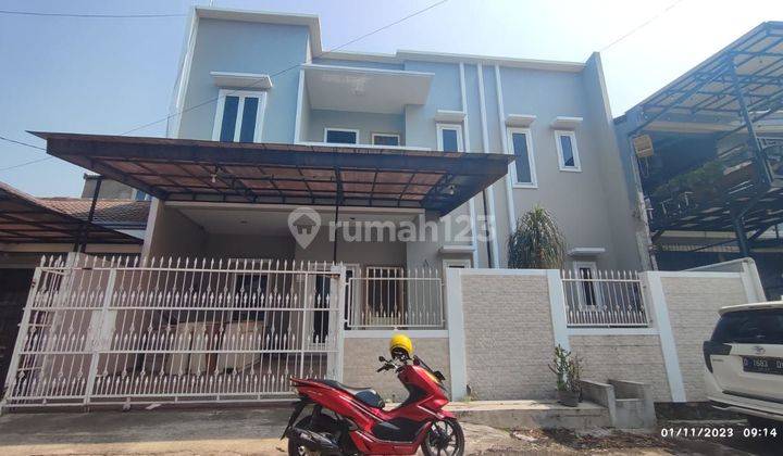 Rumah 2 Lantai Minimalis Modern Bagus Di Taman Kopo Indah Shm 1