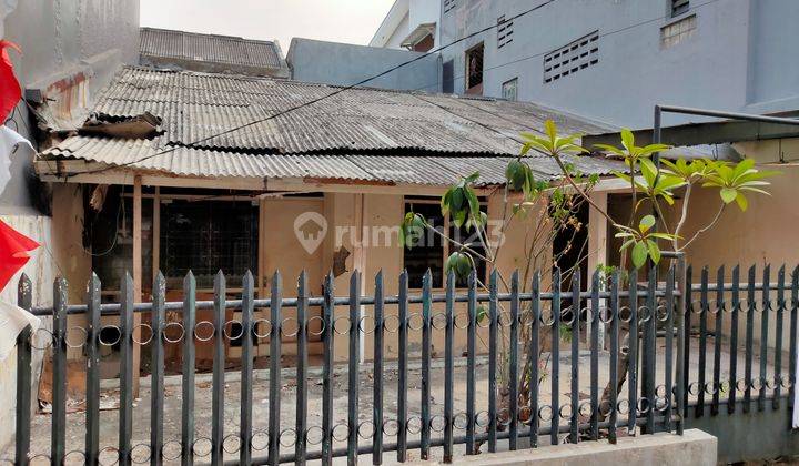 Jual Rumah Rusak di Kelapa Gading, Lingkungan Bersih dan Nyaman 2