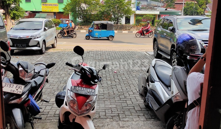 Disewakan Ruko Strategis 4 lantai di Pusat Bisnis Rawamangun 2
