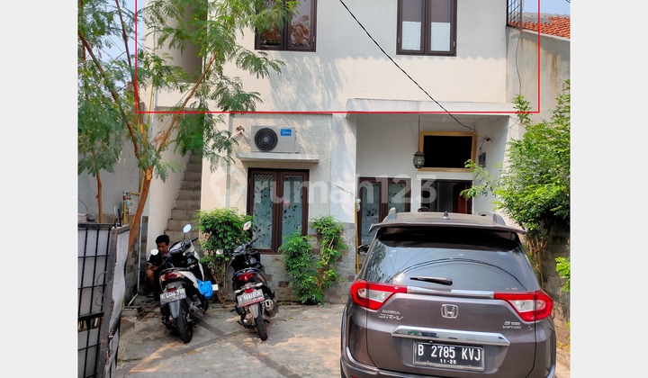 Disewakan Lantai 2 Rumah di Rawamangun, Lingkungan Nyaman & Tenang