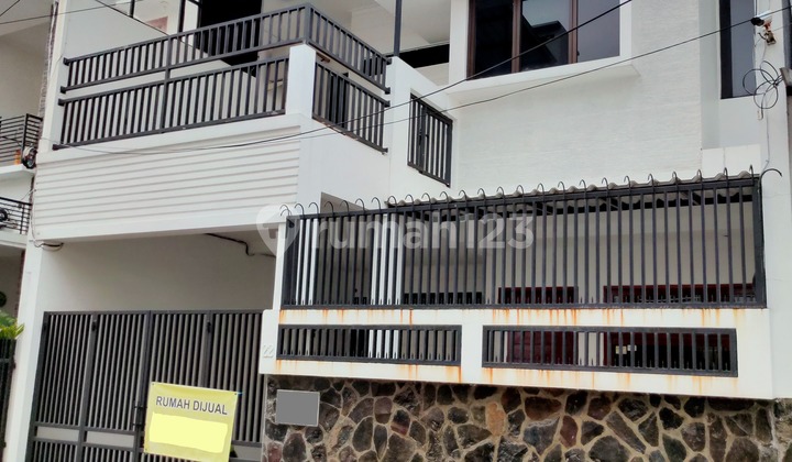 Dijual Rumah Minimalis Keren Dan Nyaman di Rawamangun