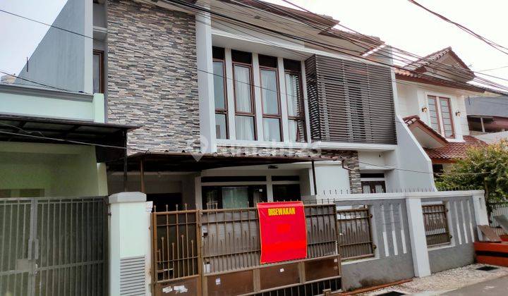 Disewakan Rumah Keren 2 Lt di Rawamangun, Nyaman Dan Tenang 1