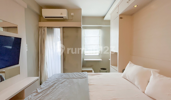 Grand Kamala Lagoon Bekasi Studio Type Apartment, Well Furnished 2