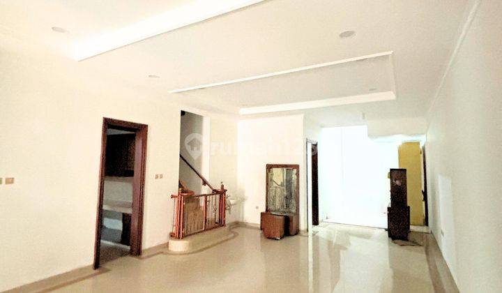 Dijual Rumah di Tanjung Duren, Jakarta Barat Semi Furnish 1