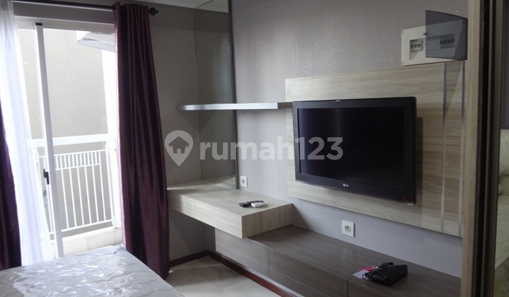 For Sale: Royal Medit Connect Studio Apartment to Central Park Mall 2