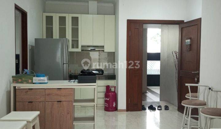 Apartemen Royal Mediterania Garden 2 Kamar Tidur Garden House Furnished Bagus 1