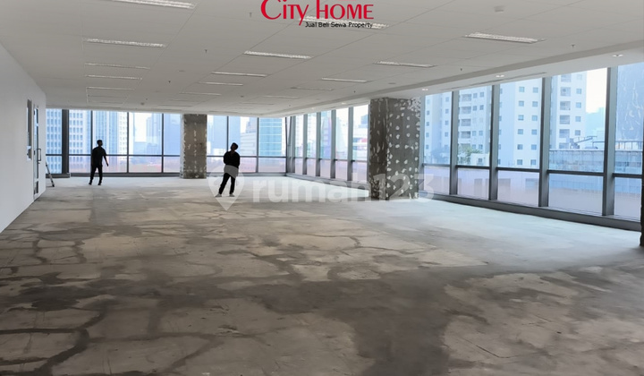Office Space for Sale in Satrio Area 374M2 - Unfurnished Office Space for Sale in Satrio Area 374M2 - Unfurnished