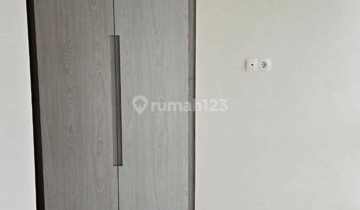 Disewakan Apartemen Menteng Park, Cikini 2BR Semi Furnish Luas 61m2 2