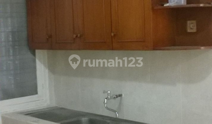 Dijual Rumah Lokasi Strategis Tkb - Luas 300 M² | 1 Lantai 2