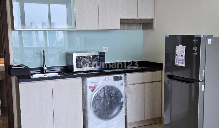 Disewakan Apartemen Menteng Park, Cikini 2BR Semi Furnish Luas 61m2 1