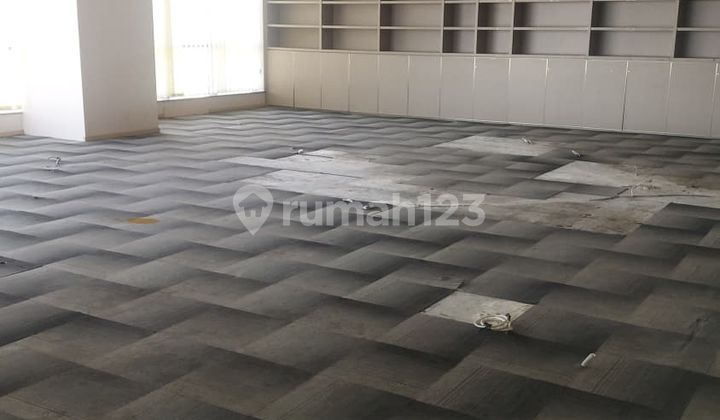 Spacious & Flexible 257M2 Office Space at Apl Tower Central Park