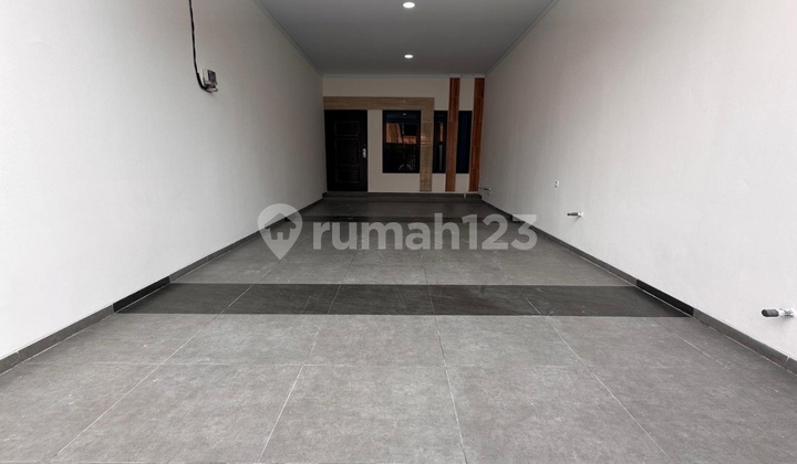 Jual Rumah Nyaman di Tanjung Duren Barat - Lokasi Strategis 2