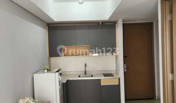 Dijual Apartemen 1 BR Fully Furnished Connected To Taman Anggrek Mall 2