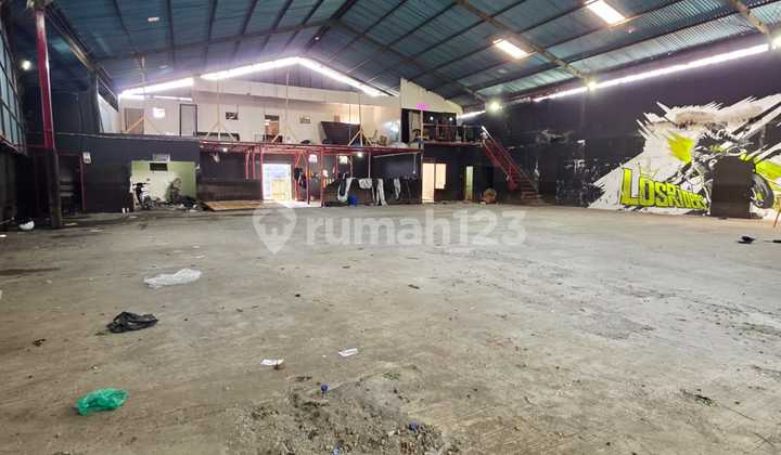 Gudang Besar Harga Murah. Area Mahendrata