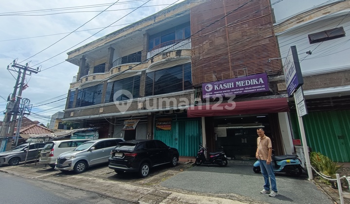Ready-to-Use Shophouse in Diponegoro Area, Denpasar
