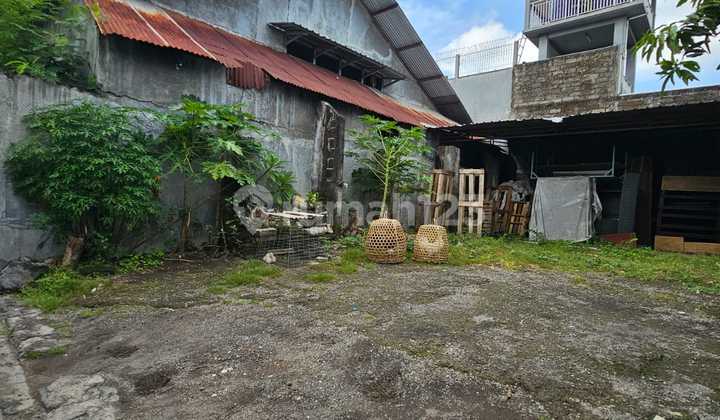 Large Storage Warehouse in the Kerobokan Area