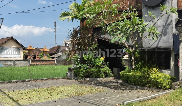Resto Cafe Business Opportunity in Kerobokan Area