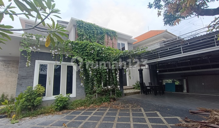 Villa Cuantik Area Buluh Indah Villa Cuantik Area Buluh Indah