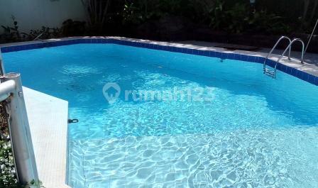 Rumah nyaman di kebayoran baru, jakarta selatan Rumah nyaman di kebayoran baru, jakarta selatan