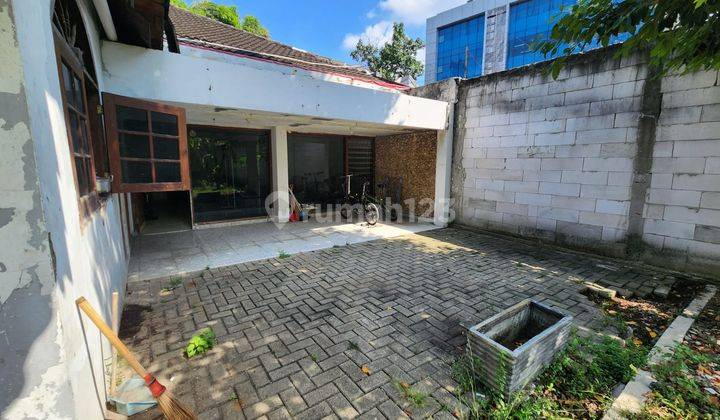 Dijual Rumah Lama di area Cikini, Jakarta Pusat. Cocok untuk bangun perkantoran/usaha. 2