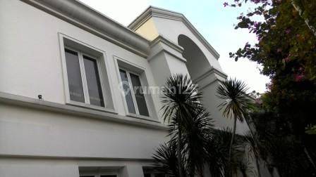 Rumah disewakn di Kuningan ; Jakarta Selatan 1