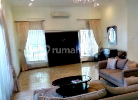Rumah nyaman di kebayoran baru, jakarta selatan 2
