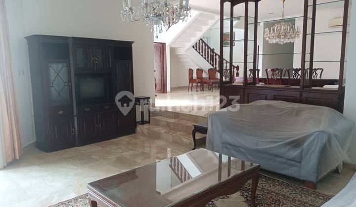 Rumah asri disewakan / dijual  di Kuningan, jakarta selatan 2