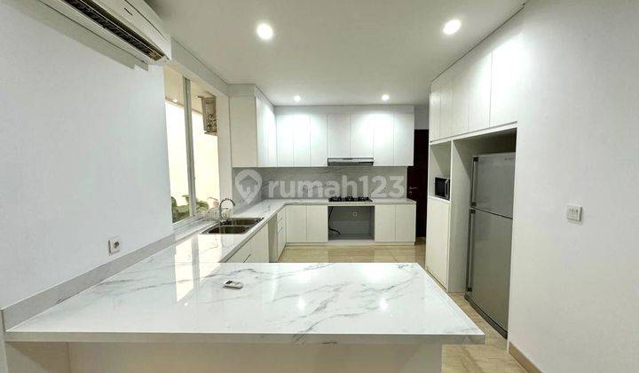 Rumah baru renovasi di kuningan timur, Jakarta Selatan 2